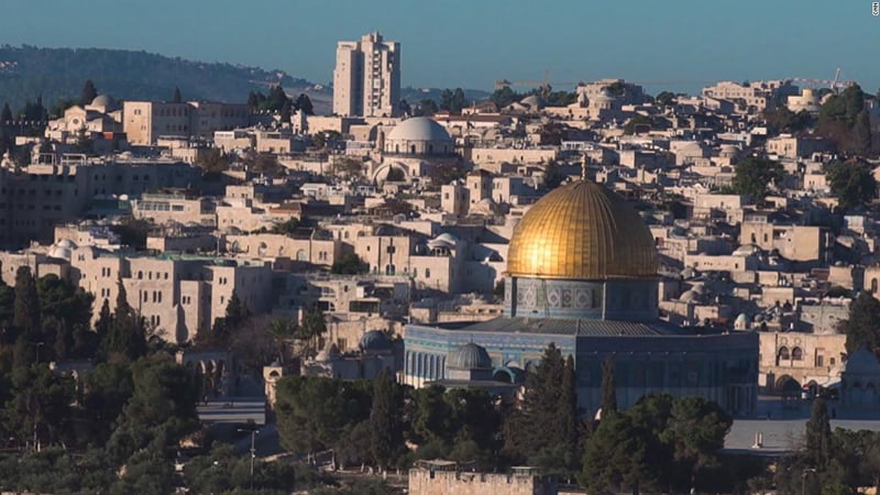 186043