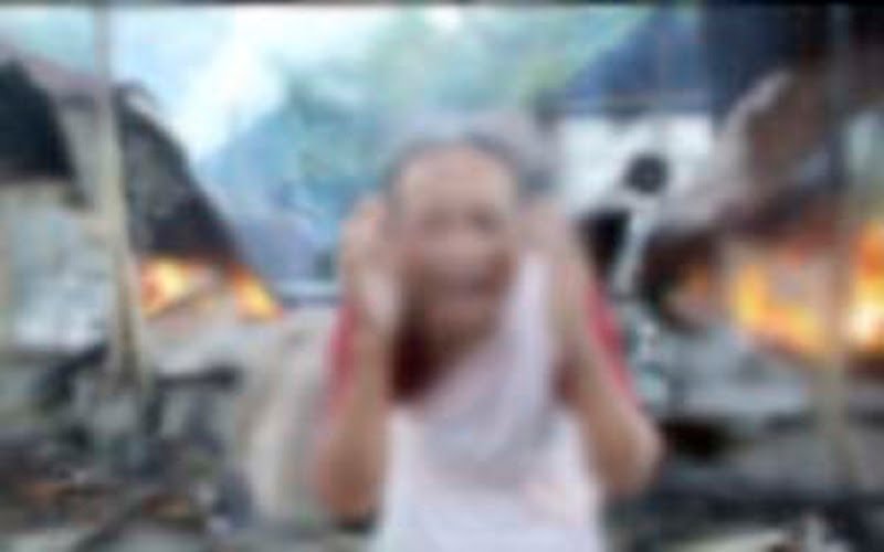 235582
