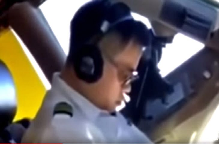 266995
