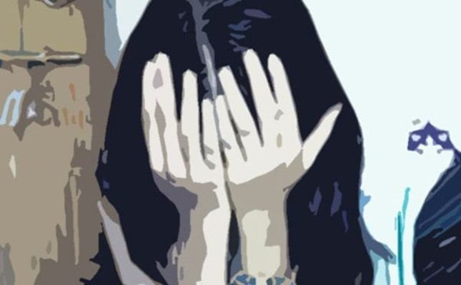 275906