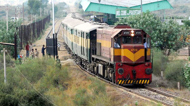 302899