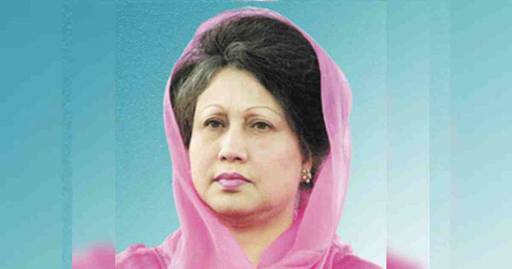318002