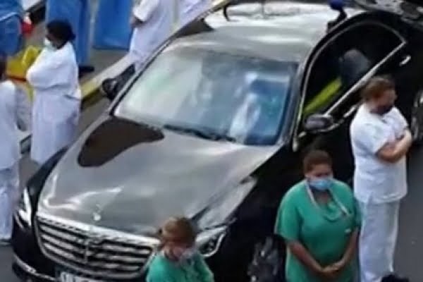323205