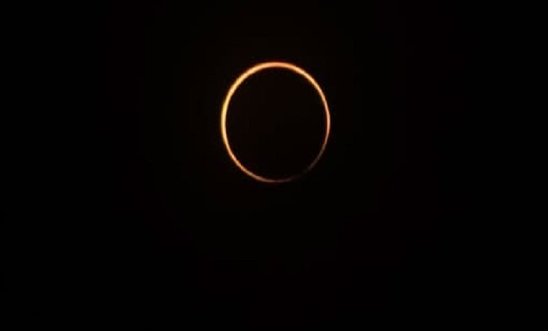 327189